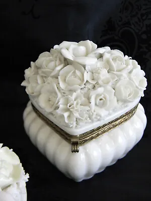 STUNNING Old Vintage Vanity Trinket Jewelry Casket Box~Porcelain Flower Clusters • $19