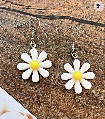 NEW Daisy Flower White Yellow Retro 60s Boho Hippie Hippy Silver Colour Earrings • £12.99