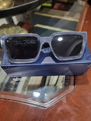 Louis Vuitton 1.1 Millionaire Gray Marble Sunglasses. Z1326W • $475.99