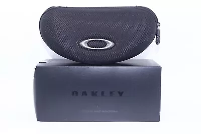Authentic Oakley Black Box Black Zipper Compartment Case Eyeglasses Sunglasses • $15.75