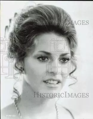 Press Photo Actress Lindsay Wagner In  Two People  - Kfp09560 • $19.99