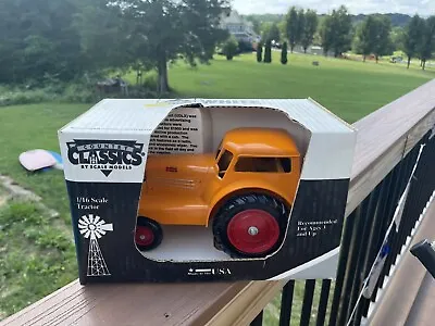 Vintage Scale Models Moline Comfort UDLX 1/16 Diecast Farm Tractor. NOS/New! • $219.99