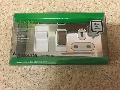 £10 • Buy Schneider Ultimate Screwless Cooker Control & 13AMP Socket Polished Chrome/White