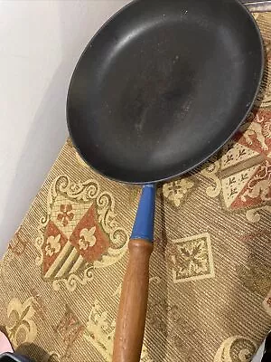 VIntage Le Creuset Blue Size 29cm Cast Iron Long Wood Handled Frying Pan • £28