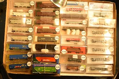 N Scale HOPPER WOOD COVERED U OF O OSU OU CNW MP WP WC Bcars Sold Individually • $14.95