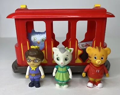 Daniel Tigers Neighborhood Pull And Go TROLLEY With 3 Figures Sound Works • $26.99