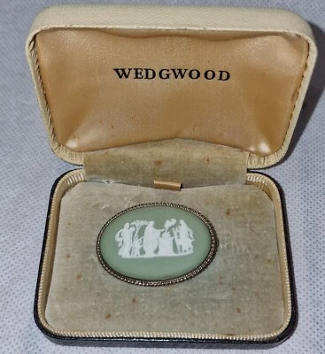 Sterling Silver Vintage Wedgewood Porcelain Plaque Cameo Brooch & Original Box • £10.99