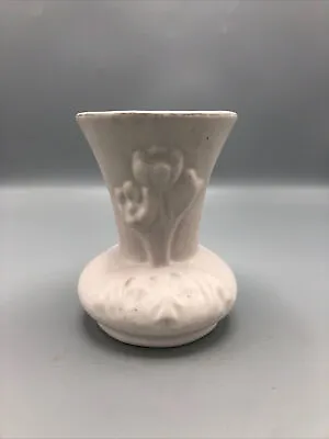 Van Briggle Art Pottery Crocus Flower Ivory Vase Signed 5 1/4  Vintage Has Chip • $19.95