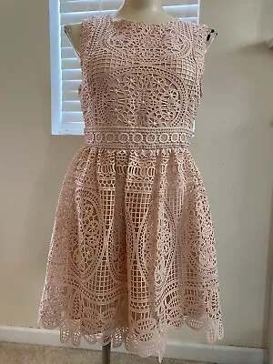 Miami Womens SMALL Peach Pink Lace Knee Length Dress VEUC • $15.99