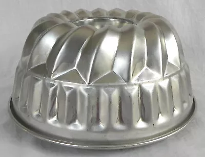 Kaiser Bundt Cake Pan 9 1/2  X 4  Heavy Aluminum Mold West Germany Exc. • $24