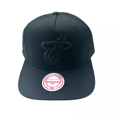 Miami Heat Hat - Black With Black NBA Team Logo Snapback Cap - Mitchell & Ness • £31.28