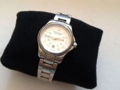 £200 • Buy PRE OWNED: Victorinox Swiss Army Officers Ladies  Watch 241458