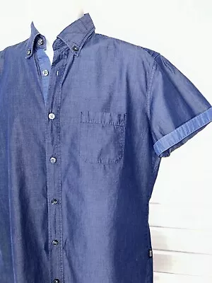 Hugo Boss Sz LARGE Slim Fit Roddy_21P Blue Chambray Button Up Shirt EUC • $19.99