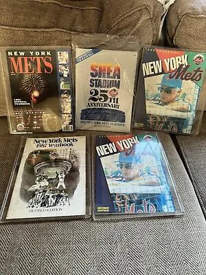 (5) Ny Mets Yearbooks Lot 1987-881990-91 • $44.99