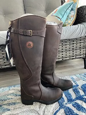 NEW Mountain Horse Snowy River WIDE Calf  Tall Winter Boots 7 / 38 • $175