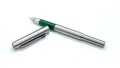 Parker 25 Fountain Pen Chrome And Green Medium Nib England !!!rare!!!  • $339.69