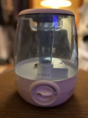 Vicks Humidifier With Vapopads • $10