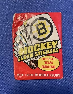 1974-75 Topps NHL Hockey Cloth Stickers Sealed Wax Pack Vintage L17 • $80.93