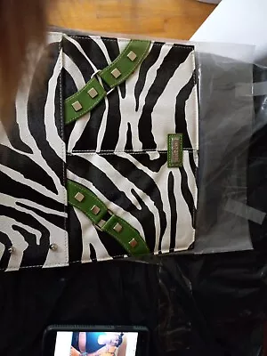 Miche Bag Classic Magnetic Purse Shell Zebra Print W/Green  Accent Retired • $7.99