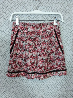$18.95 • Buy Forever New Size 6 Floral Shorts, Soft Light Fabric, Black Cutout Lace Trim