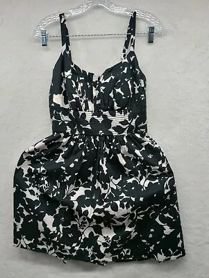 B. Smart Floral Print Black And White Sun Dress SZ10 Fitted Waist Flared Skirt  • $15.95
