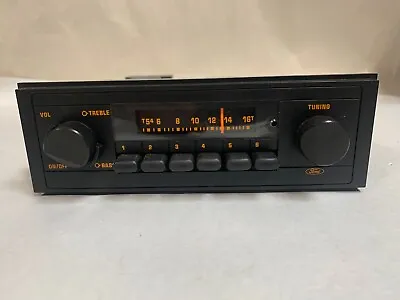 Vintage Ford Model E7BF-19B145-AA Car Truck Radio  (A8) • $24.95