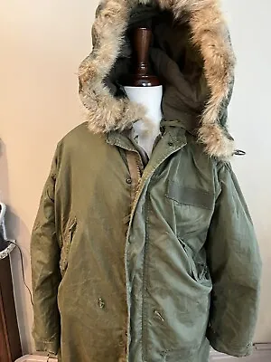 Vintage M-1951 Small Fishtail Parka Shell W/ Liner Size Small With Real Fur Hood • $299.99
