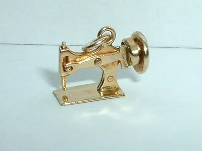 VINTAGE 14k YELLOW GOLD MOVEABLE SEWING MACHINE PENDANT CHARM • $245