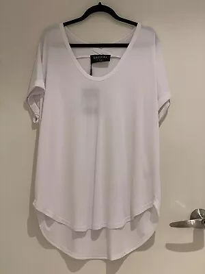 BNWT DECJUBA D-Luxe  Tori  Modal Boyfriend Tee T-Shirt White Size: M RRP: $59.95 • $29