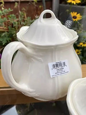 £95 • Buy Wedgwood Queens Ware Plain 1.6pt Teapot, Milk And Lidded Sugar  New 1st