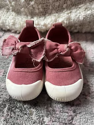 H&M Baby Girls Sandals 20-21cm  • £3