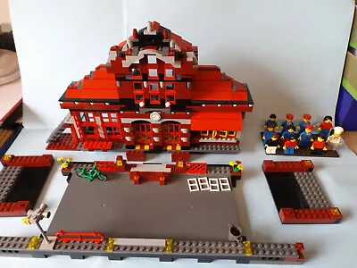 £120 • Buy M.O.C CUSTOM BUILD .USING LEGO PARTS.   RED / GREY TRAIN STATION 12 4.5 9 V 