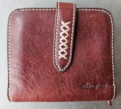 Ellington Wallet Leather Brown • $35