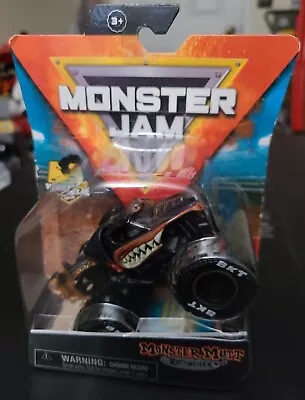 Monster Mutt Rottweiler Legacy Monster Jam Truck 1:64 Series 17 • $18.99