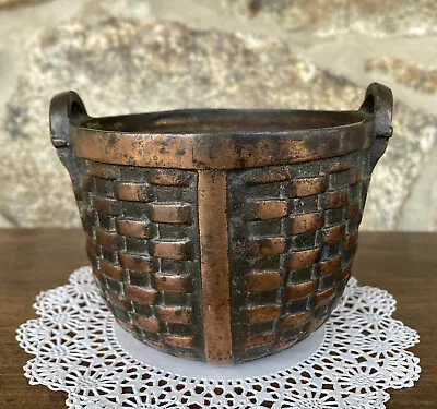 Antique Victor Grab & Co. Cast Iron Woven Basket - Bottom Only No Lid • $16