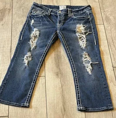 LA Idol Womens Capri Jeans Bling Distressed Stretch Medium Wash Size 11 • $16.99