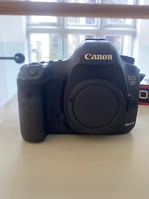 Canon EOS 5D Mark III Digital Camera • £250