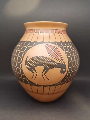 Beautiful Mata Ortiz Hand Painted Pottery By Israel Sandoval 7.5 Tall 6.75 Wide • $75