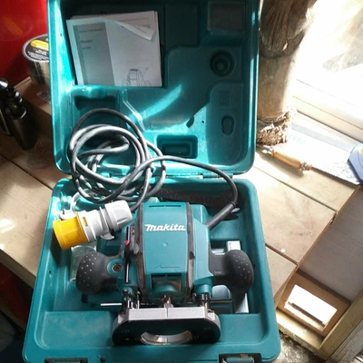 £20 • Buy Makita 110v Router