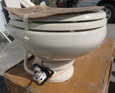 $900 • Buy Vacuflush Pedal Operated Marine Toilet 5006-bone Dometic #317500603