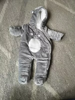 Baby Winter Suit • £8