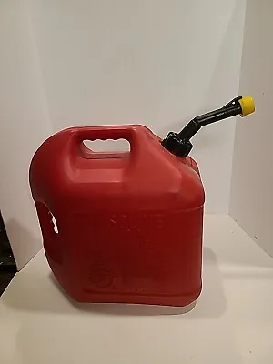 Blitz 5 Gallon Red Plastic Vented Gas Can Vintage Pre Ban Model 50833 USA  Lot 1 • $42.95