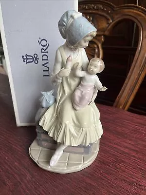 Lladro 5140 Mother Feeding Her Baby Mother's Day Spain Boy Girl 1982 LNIB • $125