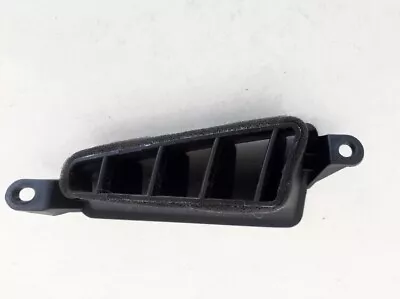 USED Genuine Dash Vent (Air Vent Grill) FOR Mazda Premacy 2001 #1158735-91 • $13.30