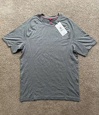 Wilson Tennis Sports Men's Short Sleeve T-Shirt Large Gray Exercise Athletic Tee • $52.88
