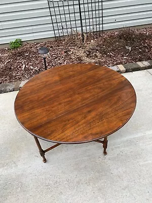 Baker Furniture Mahogany 38  Rd Gate Leg Drop Leaf Coffee Table • $1250