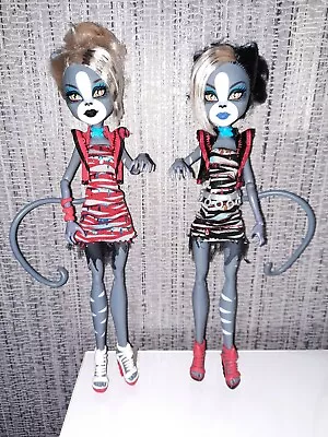 $43.32 • Buy Monster High Zombie Shake Meowlody And Purrsephone Werecat Sisters Twins