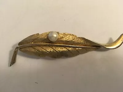 VINTAGE ESTATE Faux Pearl Leaf BROOCH SCATTER PIN • $3.99