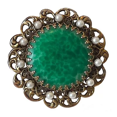 Vintage Green Peking Glass Pearls Brooch Ornate Gold Tone Filigree Art Deco • $35.99