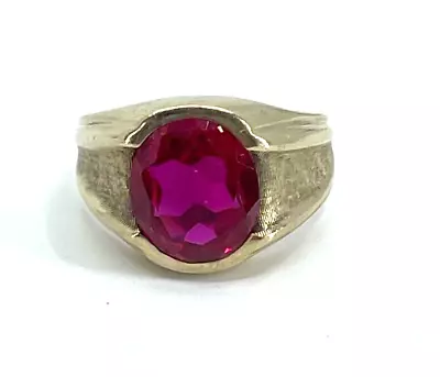 10k Yellow Gold Center Oval Red Sapphire Mens Ring Size 8.5 • $332